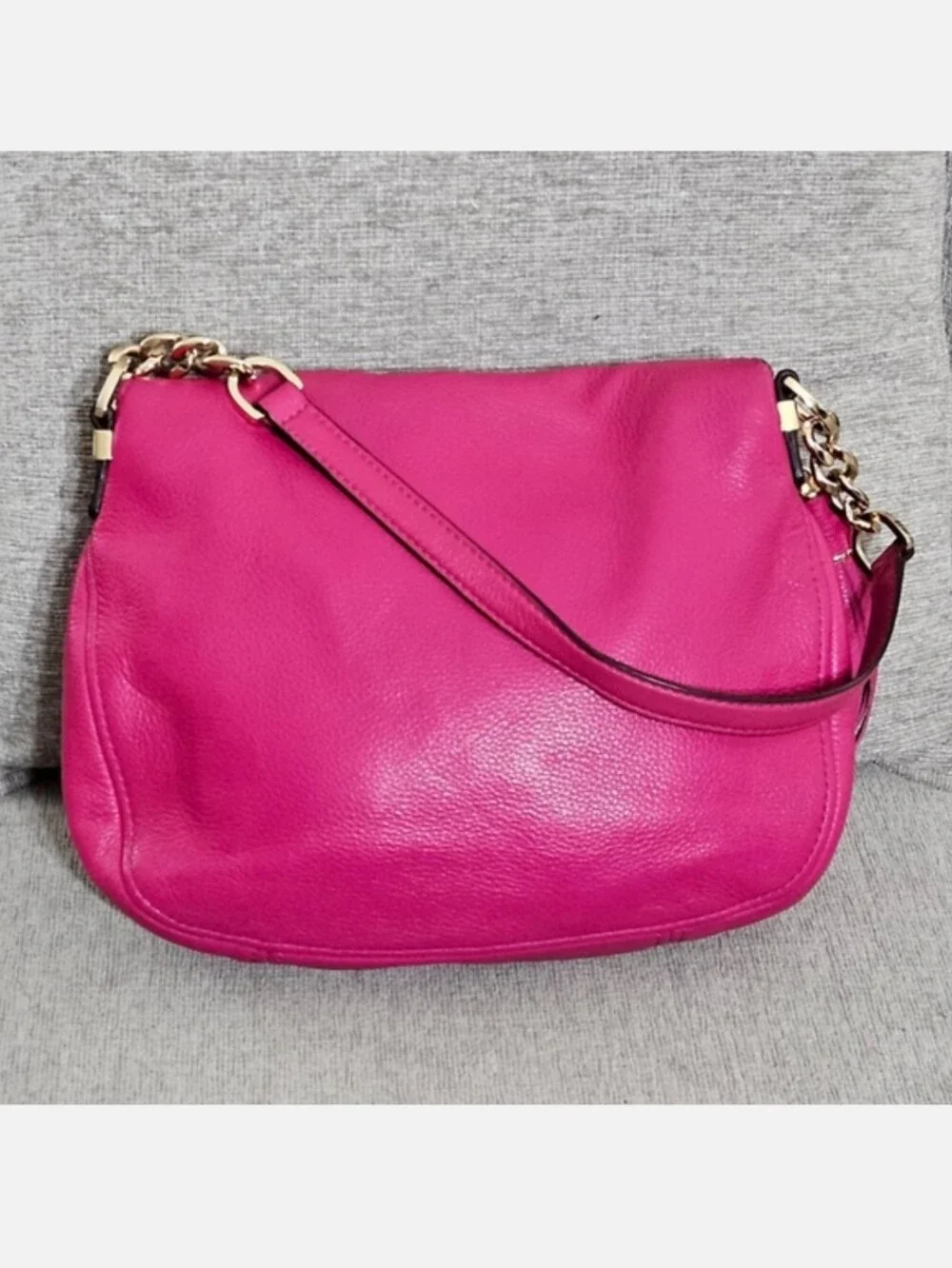 Michael Kors Bedford Tassel Shoulder Bag...EUC